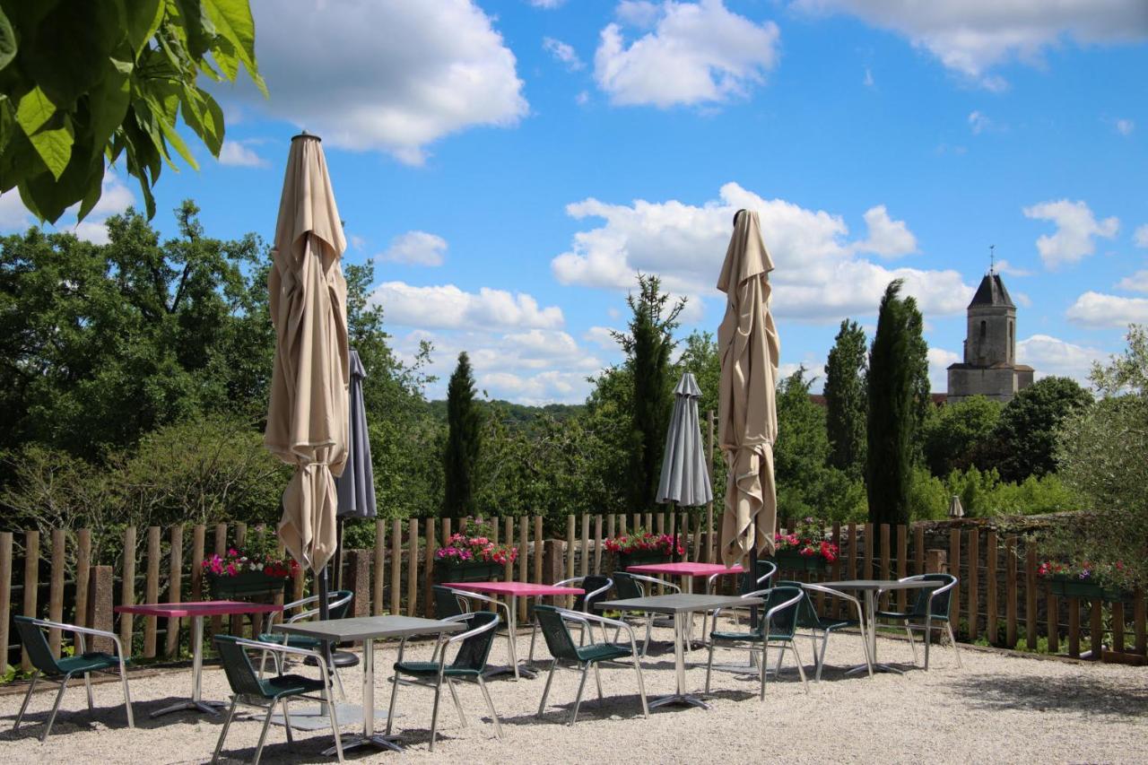 Auberge Des 7 Tours Martel Exterior photo